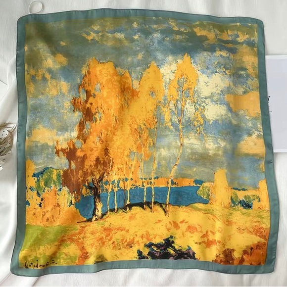 NEW Classic Satin scarf -Tree design - Picture 3 of 3
